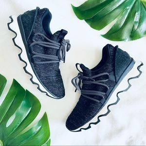 Sorel Kinetic Lace black sneakers size 8